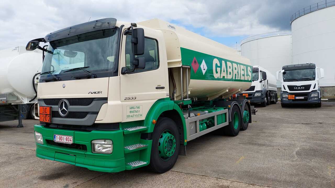 MERCEDES AXOR - Tanker truck: picture 1 MERCEDES AXOR - Tanker truck: picture 1