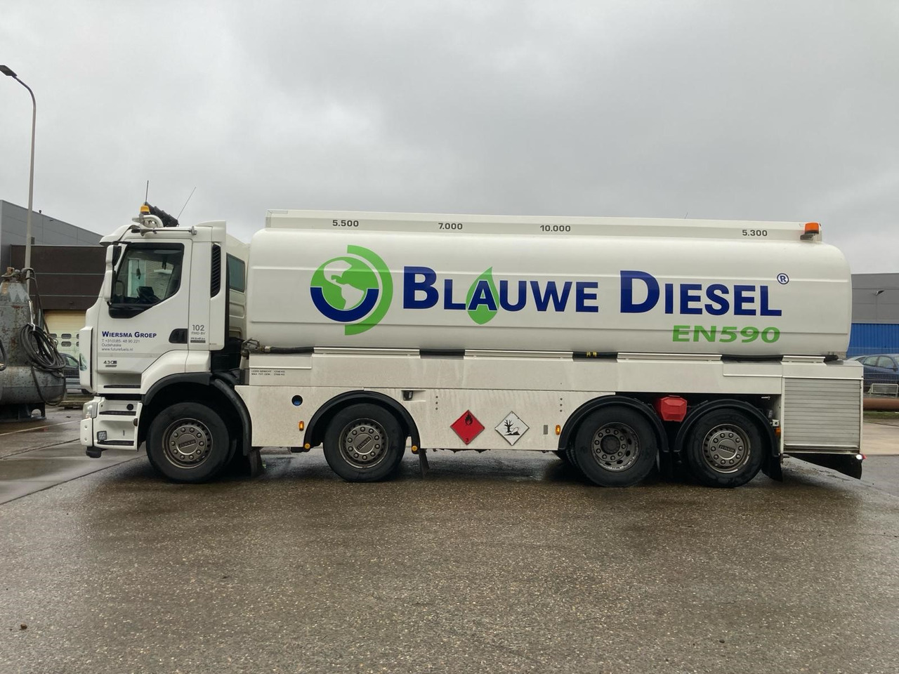 RENAULT Lander - Tanker truck: picture 1 RENAULT Lander - Tanker truck: picture 1