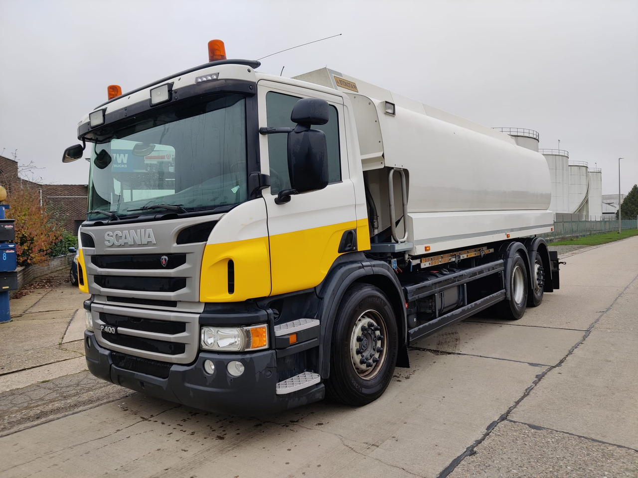 SCANIA P400 - Tanker truck: picture 1 SCANIA P400 - Tanker truck: picture 1