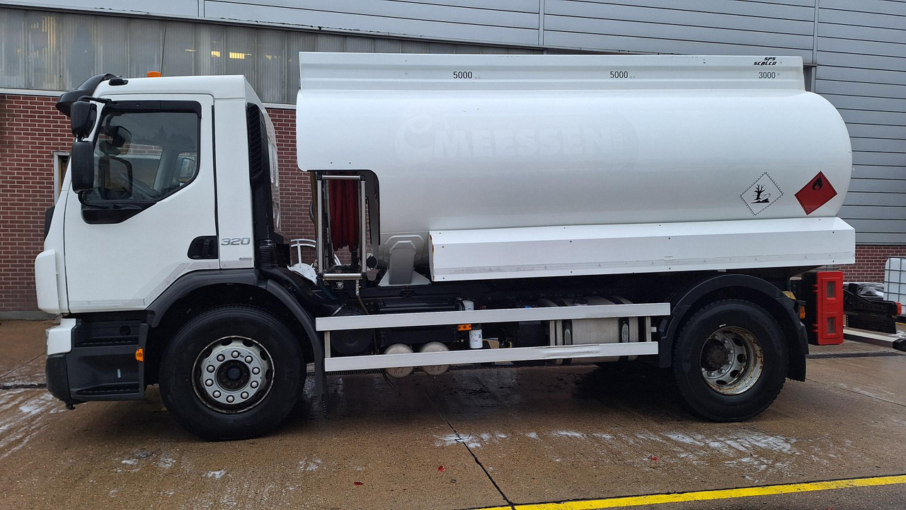 VOLVO FE320 - Tanker truck: picture 1 VOLVO FE320 - Tanker truck: picture 1