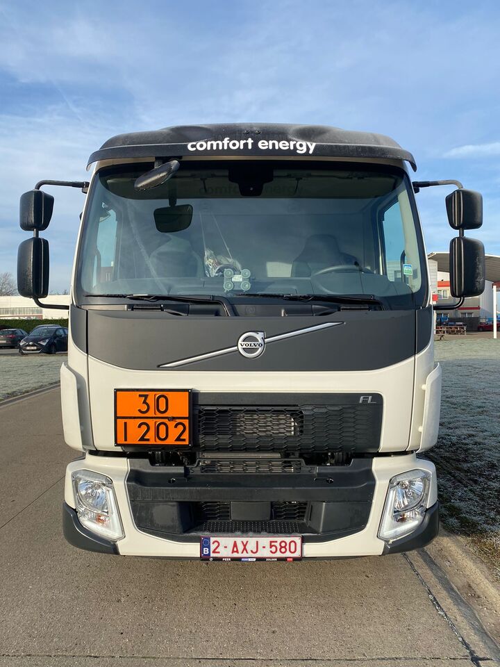 Tanker truck VOLVO FL: picture 7