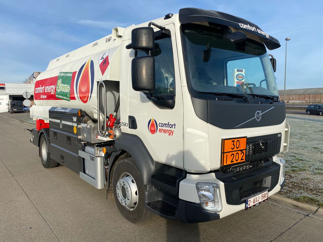 Tanker truck VOLVO FL: picture 8