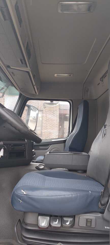 VOLVO FM - Tanker truck: picture 5 VOLVO FM - Tanker truck: picture 5