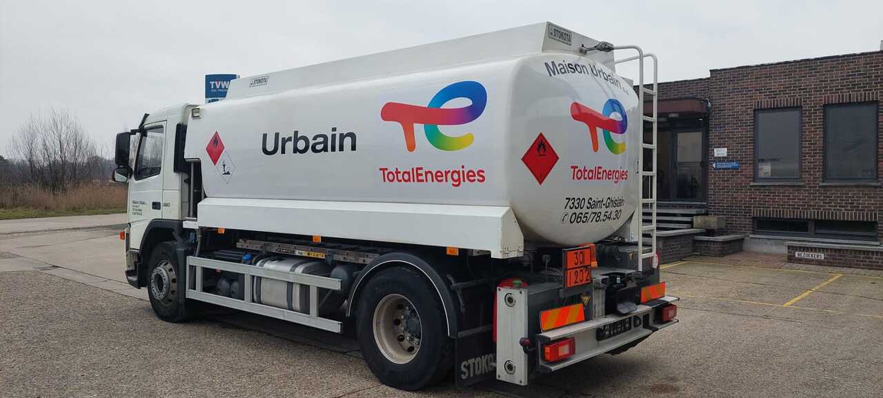 Tanker truck VOLVO FM: picture 12