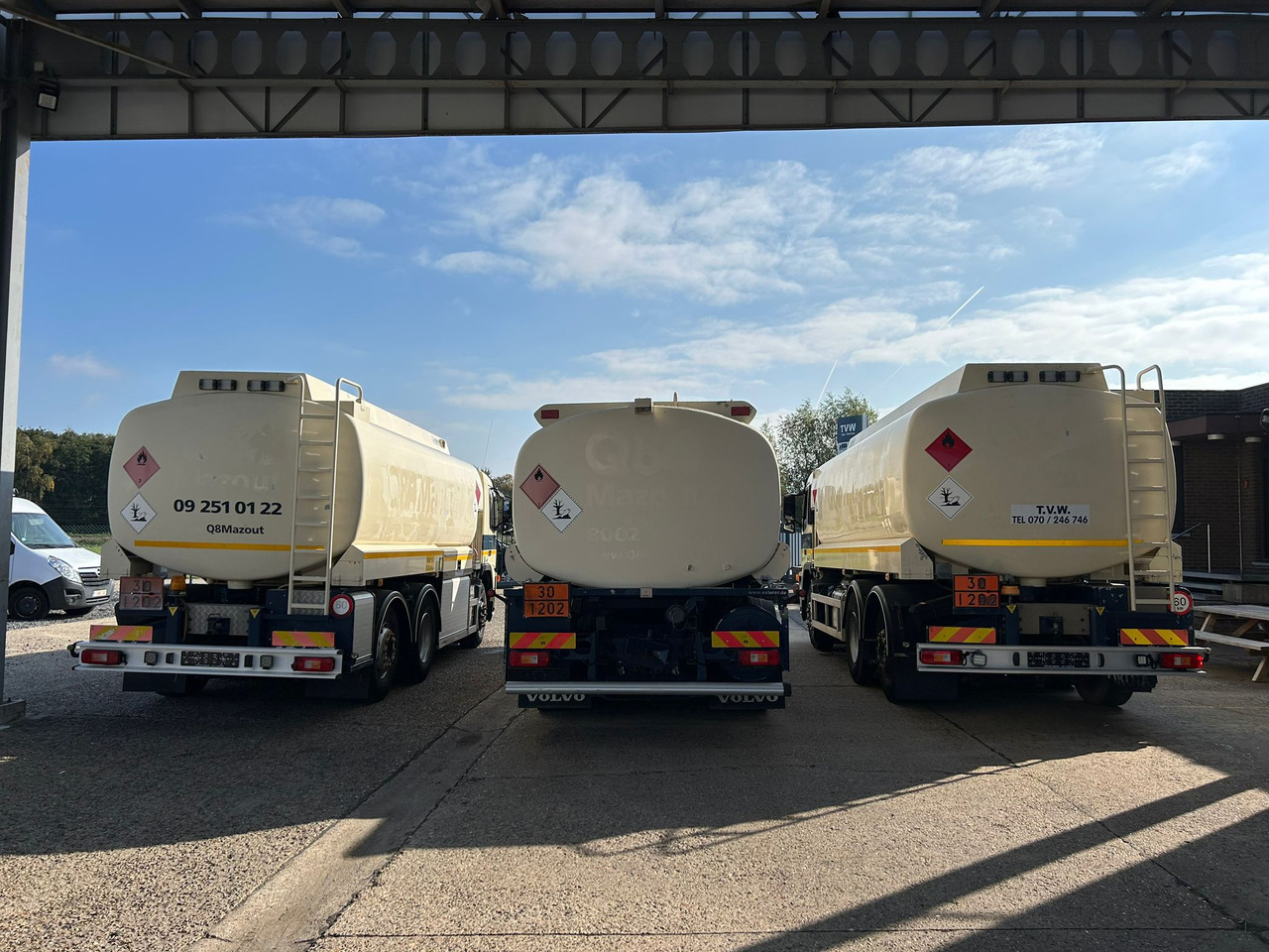 VOLVO FM (lot of 3) - Tanker truck: picture 5 VOLVO FM (lot of 3) - Tanker truck: picture 5