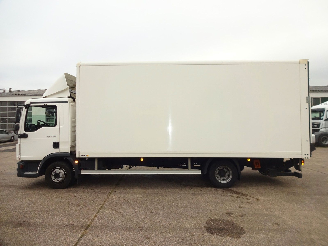 MAN TGL 8.190, LBW, Luft, Tempomat, Standheizung - Closed box van: picture 4 MAN TGL 8.190, LBW, Luft, Tempomat, Standheizung - Closed box van: picture 4