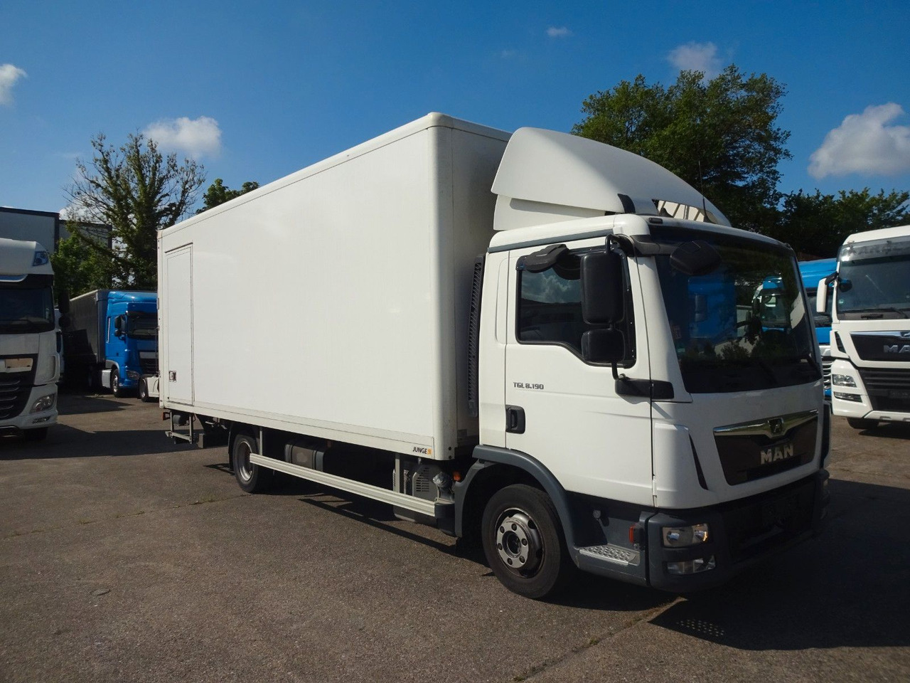 MAN TGL 8.190, LBW, Luft, Tempomat, Standheizung - Closed box van: picture 1 MAN TGL 8.190, LBW, Luft, Tempomat, Standheizung - Closed box van: picture 1