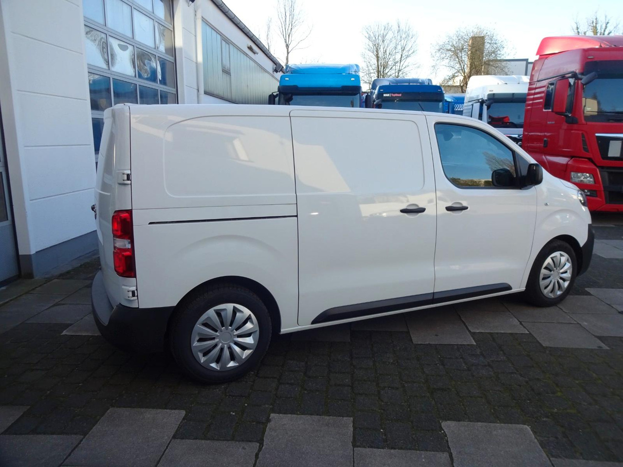Opel Vivaro Kasten L1H1, Klima, PDC, - Small van: picture 5 Opel Vivaro Kasten L1H1, Klima, PDC, - Small van: picture 5