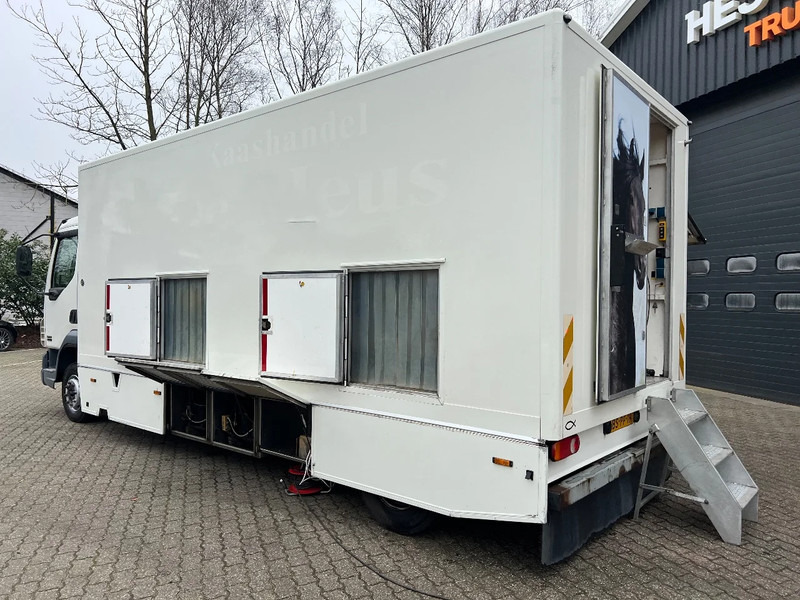 DAF LF 180 4X2 Verkoopopbouw/Verkaufsaufbau +Koeling Hydraulisch uitklapbaar - Vending truck: picture 4 DAF LF 180 4X2 Verkoopopbouw/Verkaufsaufbau +Koeling Hydraulisch uitklapbaar - Vending truck: picture 4