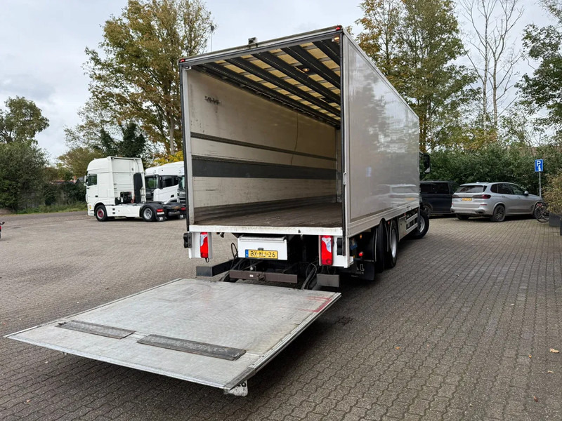 MAN TGS 26.320 Koffer Stuuras AHK 2500KG LBW 580.347KM! NL Truck - Box truck: picture 4 MAN TGS 26.320 Koffer Stuuras AHK 2500KG LBW 580.347KM! NL Truck - Box truck: picture 4
