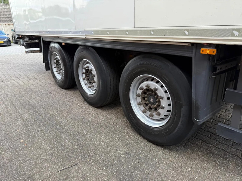 Isothermal semi-trailer Schmitz Cargobull SKO 24 5x Meatrails Rohrbahnen Fleisch Hooks Carrier Vector 1950MT: picture 11