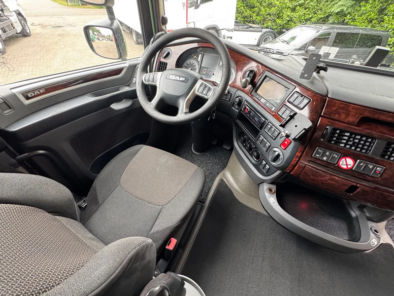 DAF XF 440 6X2 FTG Space Cab Standairco NL truck - Tractor unit: picture 5 DAF XF 440 6X2 FTG Space Cab Standairco NL truck - Tractor unit: picture 5