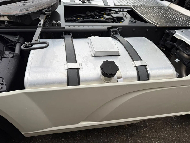 Tractor unit DAF XF 480 SSC Super Space 2x tank LED 280.688KM! ACC: picture 13