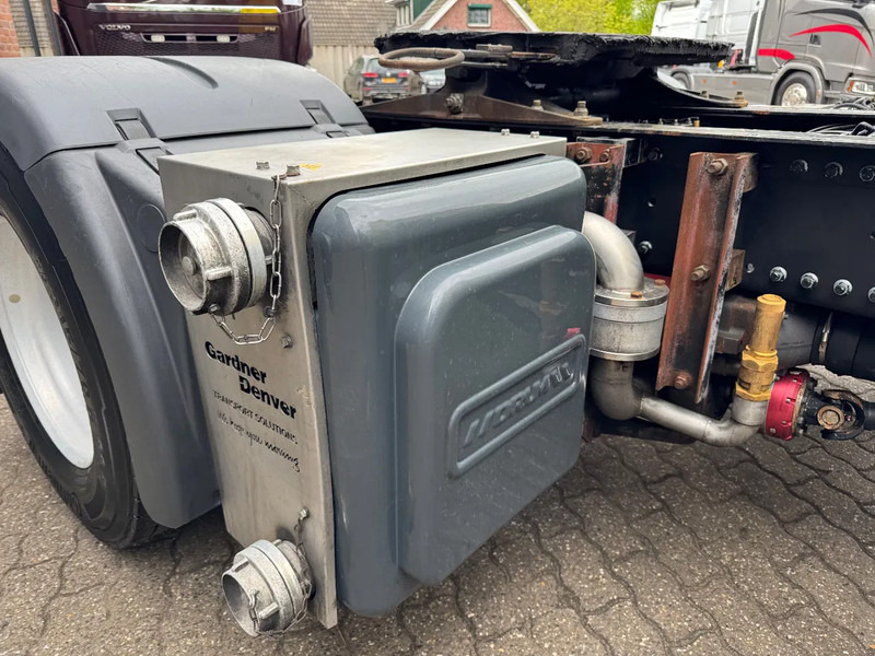 Tractor unit MAN TGS 18.400 Kompressor Gardner-Denver Alcoa NL Truck: picture 18