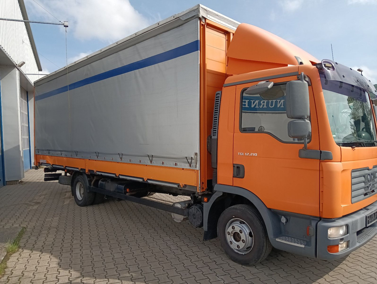MAN TGL 12.210 4x2 KLIMA,AHK, 7,3m SCHWARZMÜLLER TÜV - Curtain side truck: picture 5 MAN TGL 12.210 4x2 KLIMA,AHK, 7,3m SCHWARZMÜLLER TÜV - Curtain side truck: picture 5