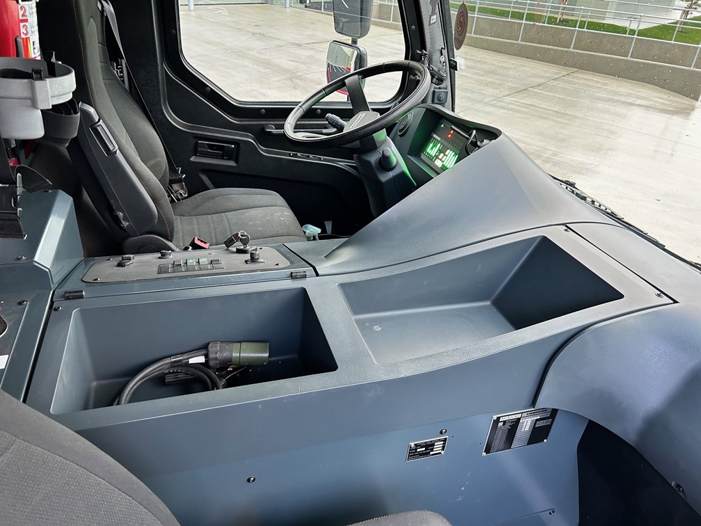 All terrain crane LIEBHERR LTM1060-3.1 - Excellent Condition and Full Remote: picture 45