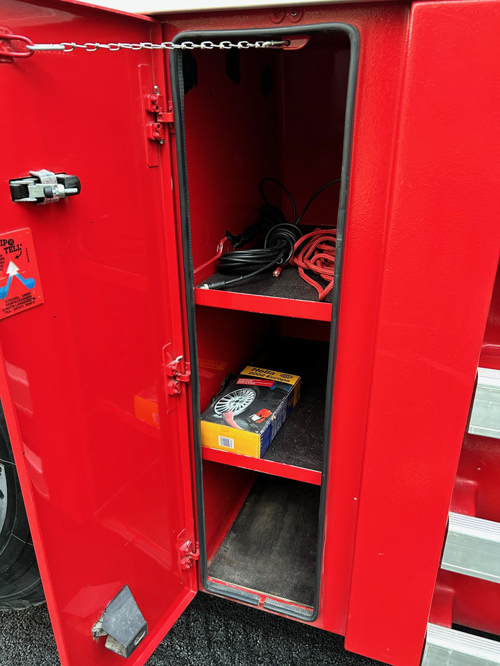 All terrain crane LIEBHERR LTM1060-3.1 - Excellent Condition and Full Remote: picture 32