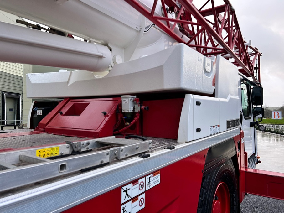 All terrain crane LIEBHERR LTM1060-3.1 - Excellent Condition and Full Remote: picture 21