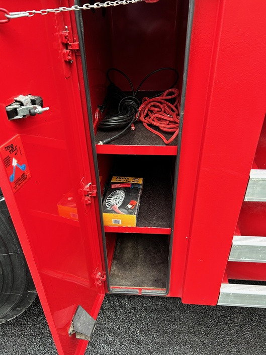 All terrain crane LIEBHERR LTM1060-3.1 - Excellent Condition and Full Remote: picture 40