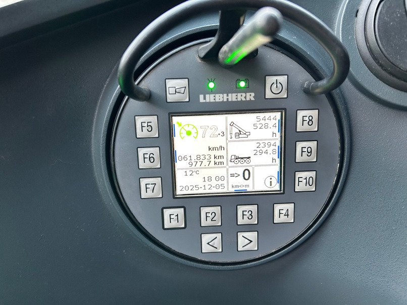 All terrain crane LIEBHERR LTM1060-3.1 - Excellent Condition and Full Remote: picture 48