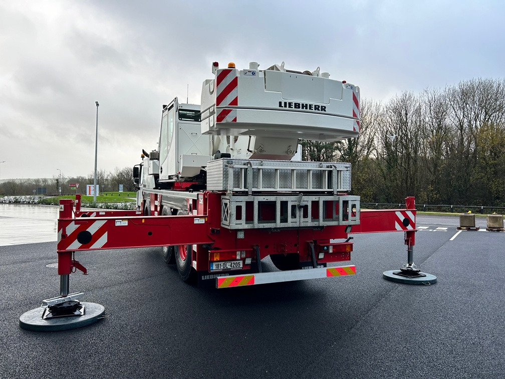 All terrain crane LIEBHERR LTM1060-3.1 - Excellent Condition and Full Remote: picture 14