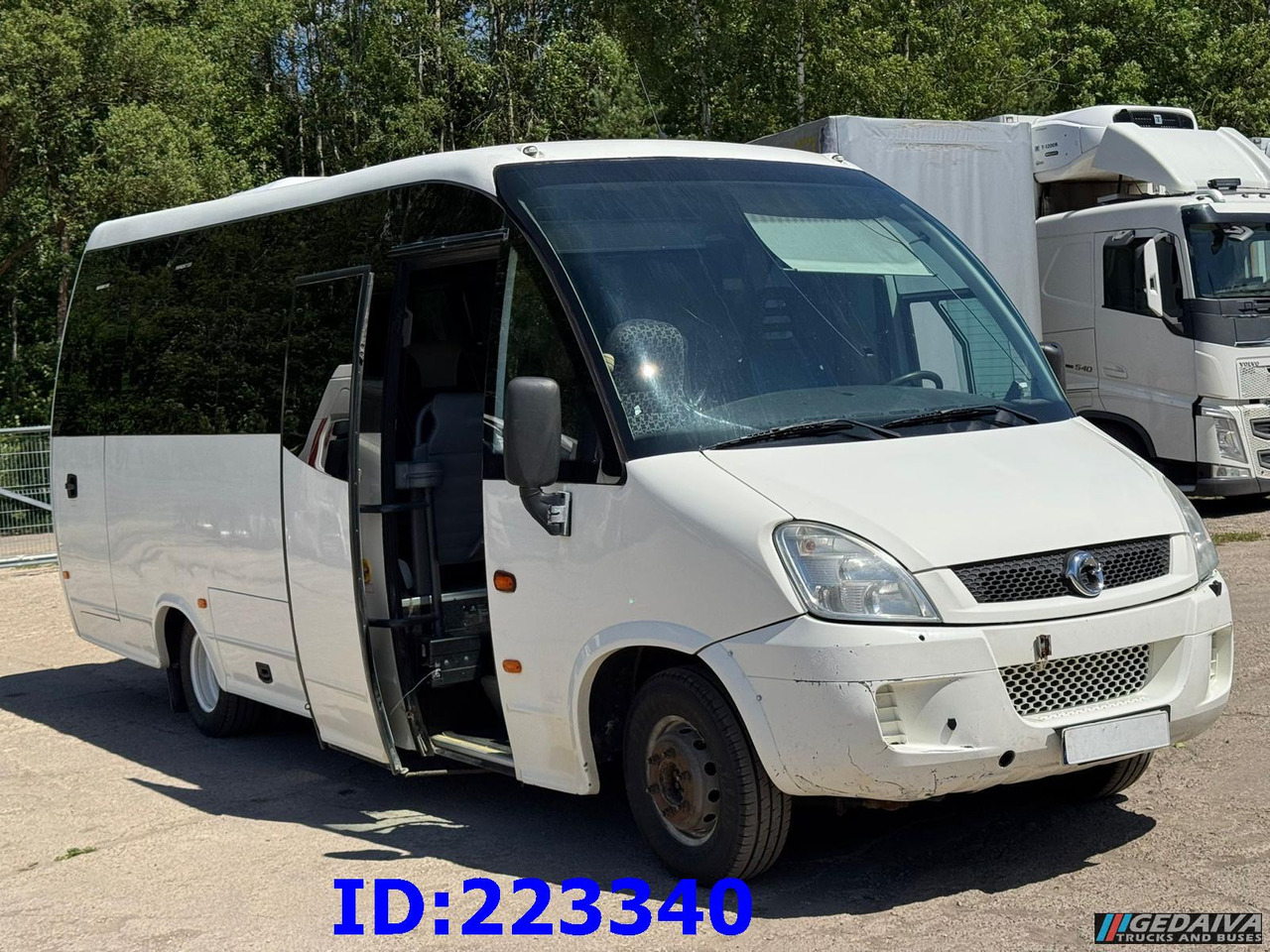IVECO Wing Euro5 25 places - Coach: picture 2 IVECO Wing Euro5 25 places - Coach: picture 2
