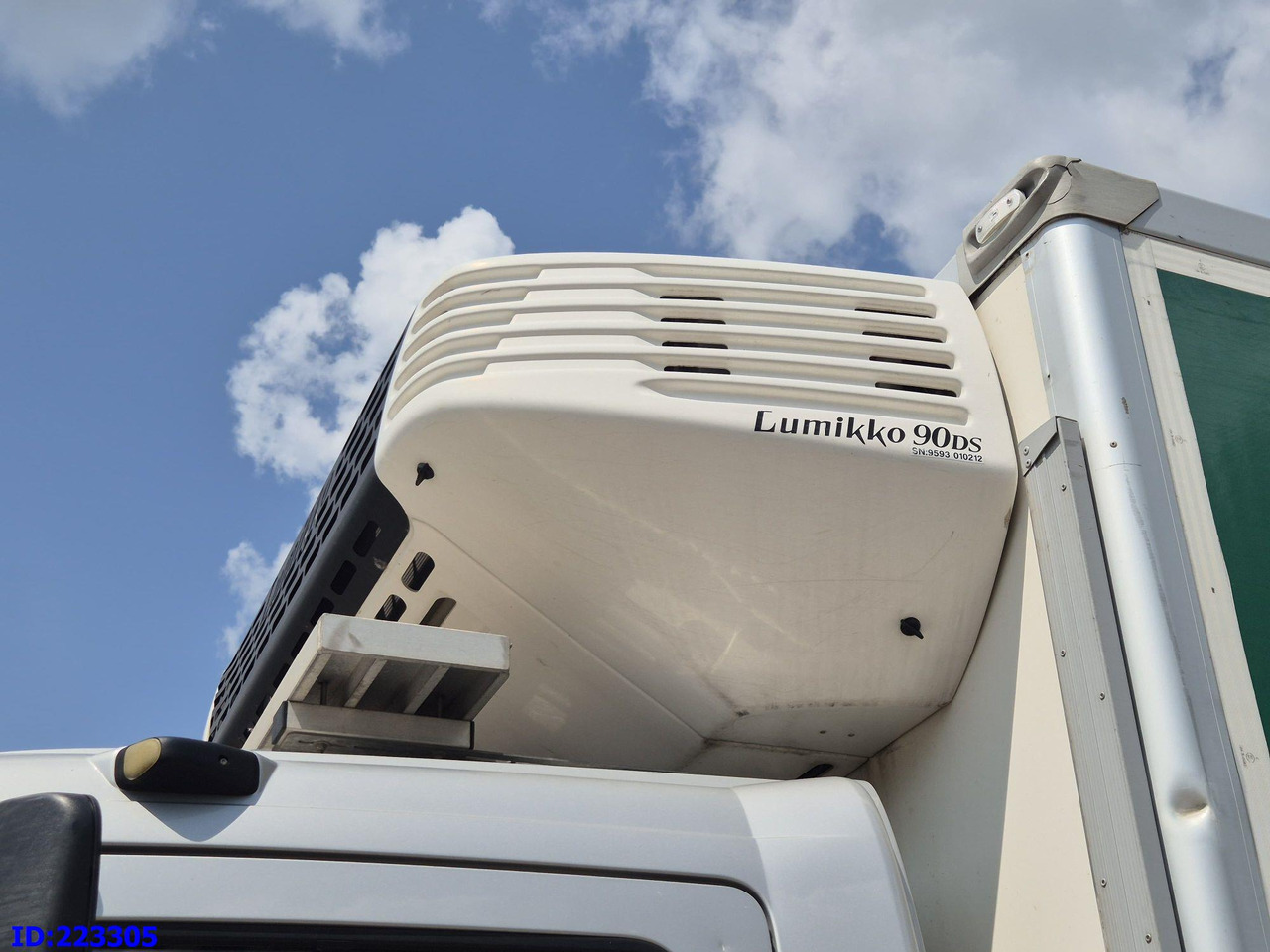 Refrigerator truck MERCEDES-BENZ Axor 1829 Euro5 Manual + Tail lift: picture 11