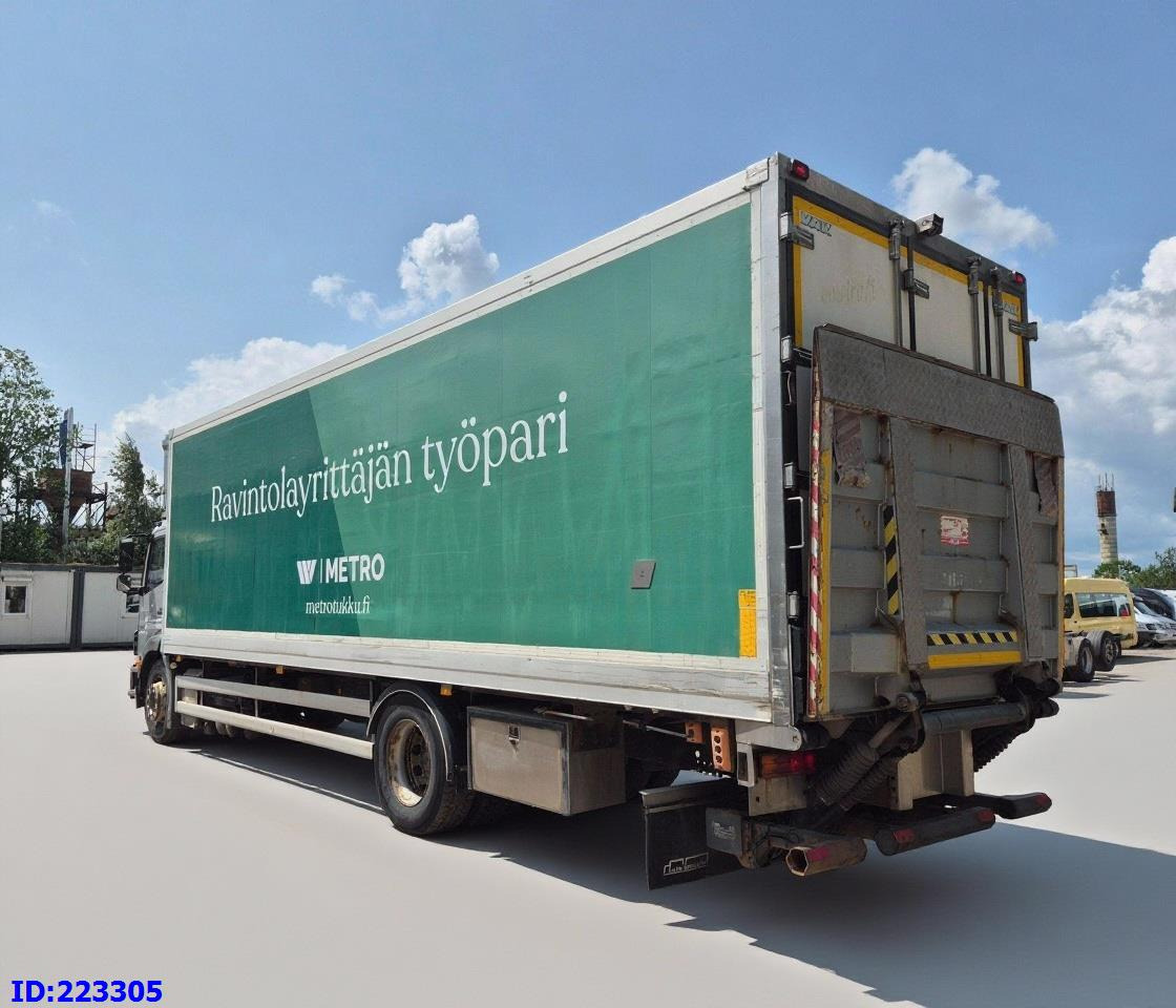 Refrigerator truck MERCEDES-BENZ Axor 1829 Euro5 Manual + Tail lift: picture 10