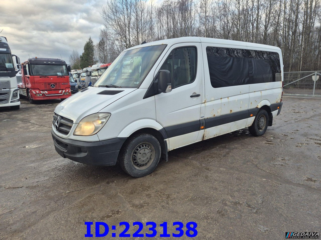 MERCEDES-BENZ Sprinter 213 - Euro5 - Coach: picture 4 MERCEDES-BENZ Sprinter 213 - Euro5 - Coach: picture 4