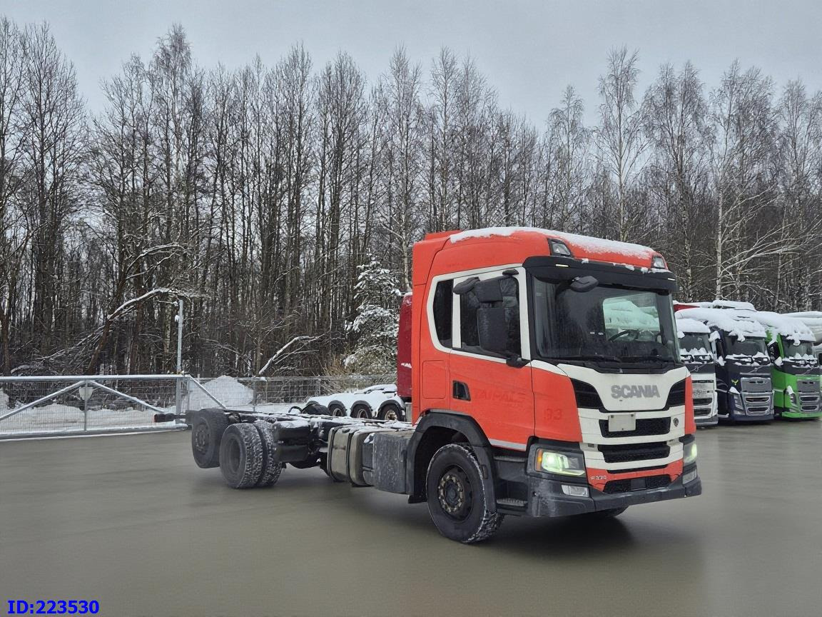 SCANIA P370 6x2 - 560TKM ONLY- Steering axle - Cab chassis truck: picture 4 SCANIA P370 6x2 - 560TKM ONLY- Steering axle - Cab chassis truck: picture 4