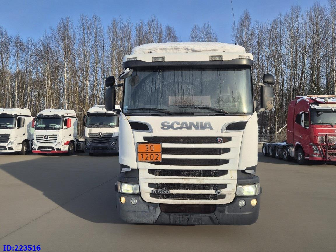 SCANIA R520 8x2 - 22100L - Steering axle - Tanker truck: picture 2 SCANIA R520 8x2 - 22100L - Steering axle - Tanker truck: picture 2
