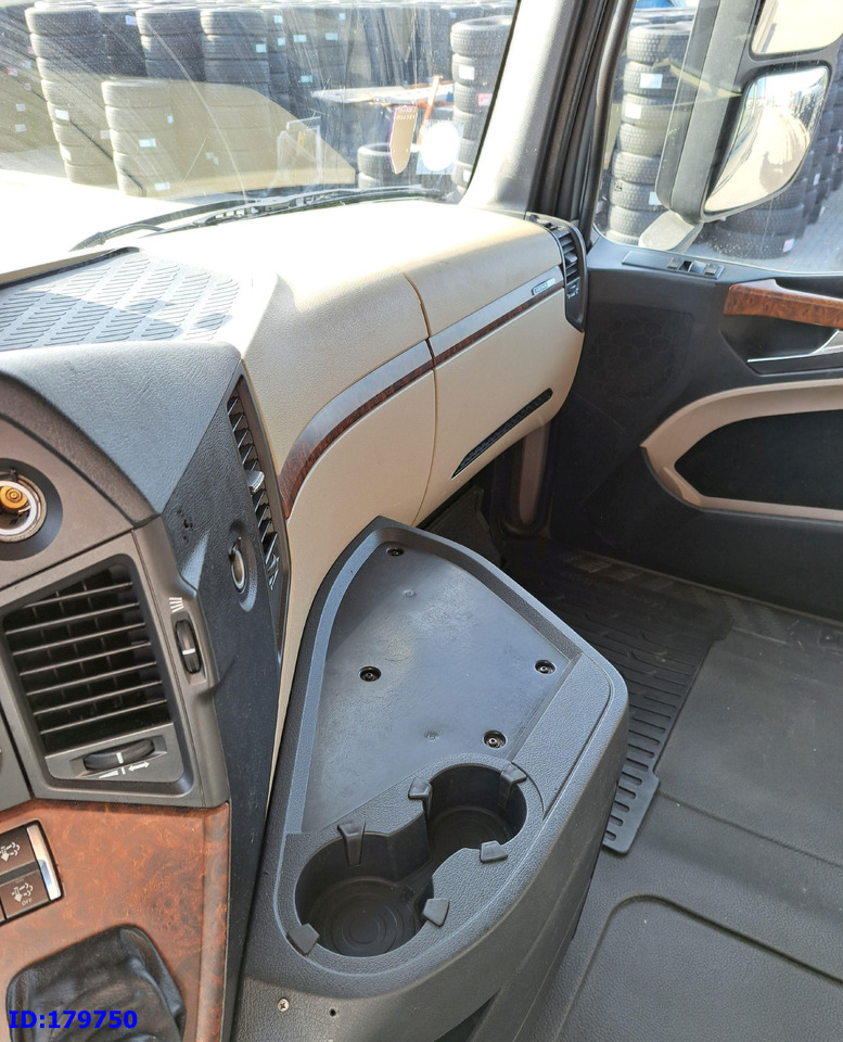 Tractor unit MERCEDES-BENZ Actros 1843 Euro6: picture 12