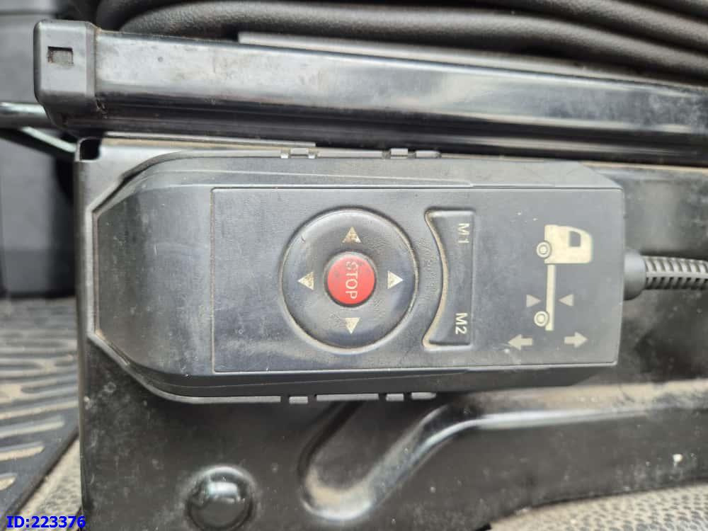 Tractor unit MERCEDES-BENZ Actros 2551 6x2 Euro6: picture 9