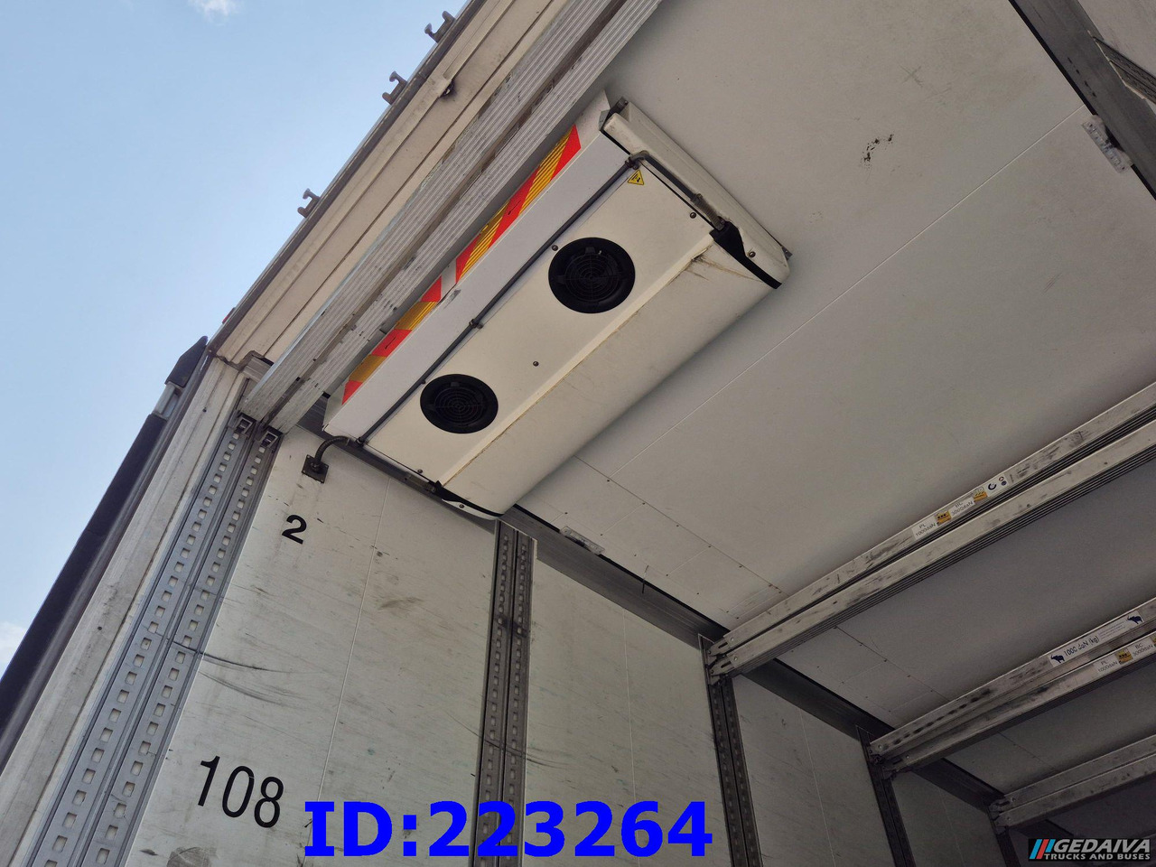 VOLVO FH13 460HP 6x2 Steering axle Euro6 - Refrigerator truck: picture 5 VOLVO FH13 460HP 6x2 Steering axle Euro6 - Refrigerator truck: picture 5