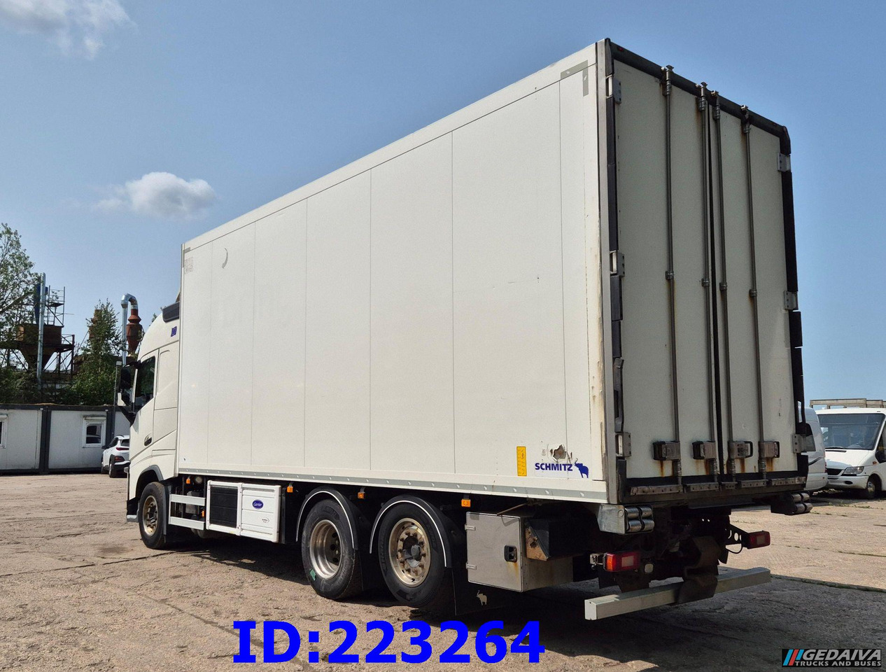 VOLVO FH13 460HP 6x2 Steering axle Euro6 - Refrigerator truck: picture 4 VOLVO FH13 460HP 6x2 Steering axle Euro6 - Refrigerator truck: picture 4