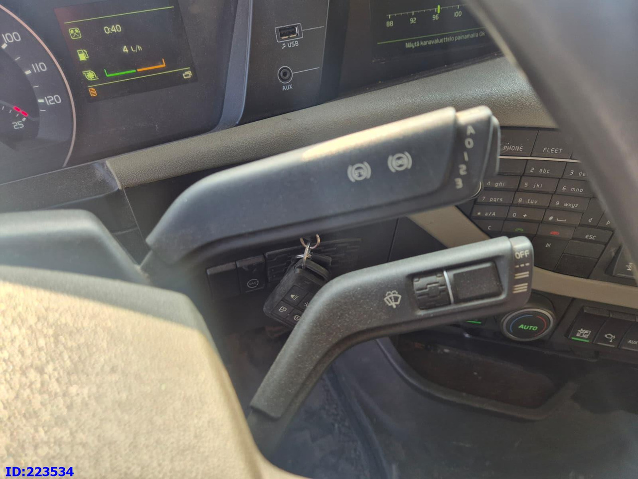 Cab chassis truck VOLVO FH13 500HP 6x2: picture 12