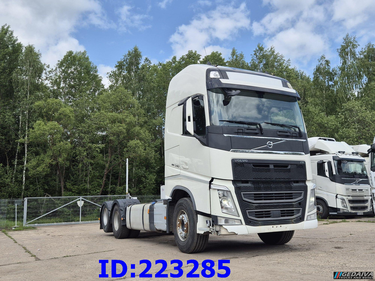VOLVO FH13 540HP 6x2 (10 tyre) Euro6 - Cab chassis truck: picture 3 VOLVO FH13 540HP 6x2 (10 tyre) Euro6 - Cab chassis truck: picture 3
