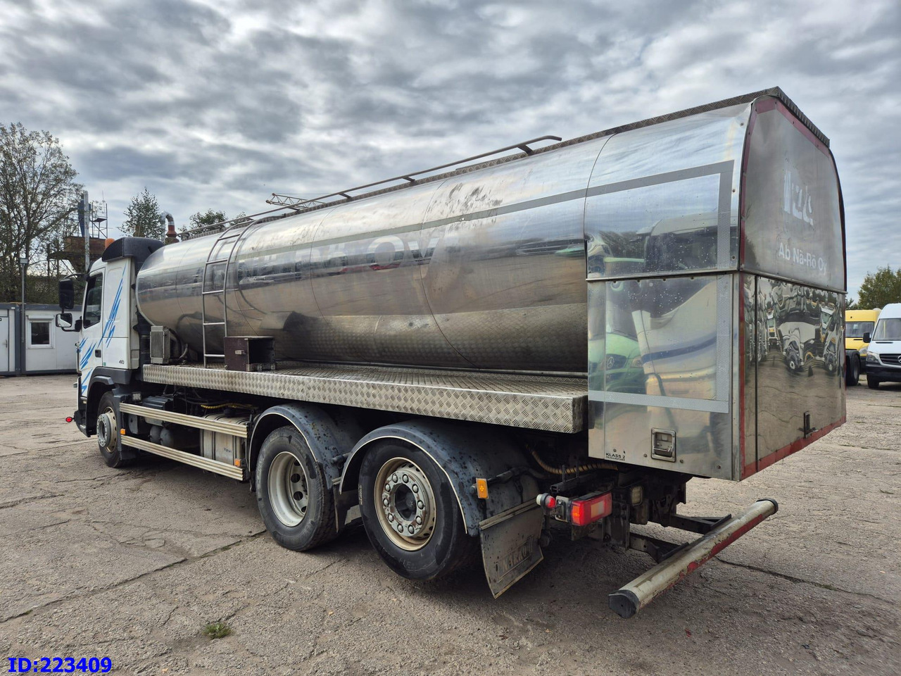 Tanker truck VOLVO FMX11 410HP 6x2  Euro5 Tank truck: picture 9