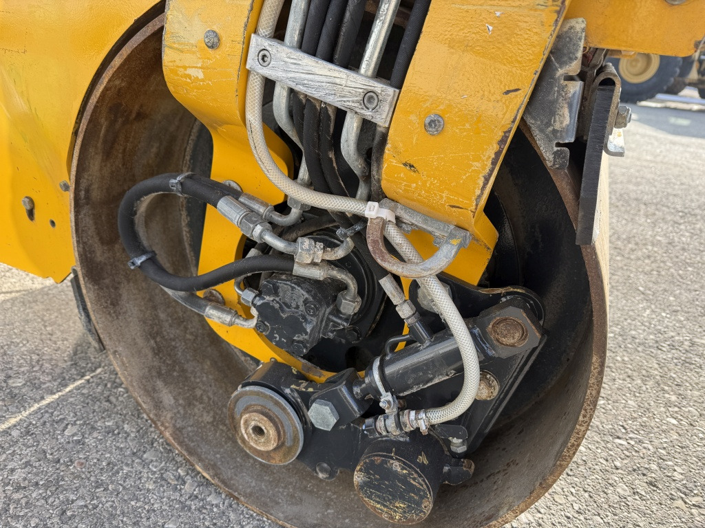 Road roller Bomag BW 100 AD-5 (111811): picture 12