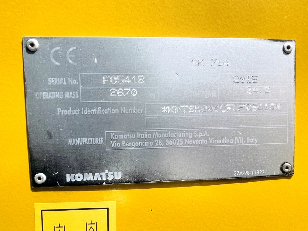 Komatsu SK714 (4012) - Skid steer loader: picture 3 Komatsu SK714 (4012) - Skid steer loader: picture 3
