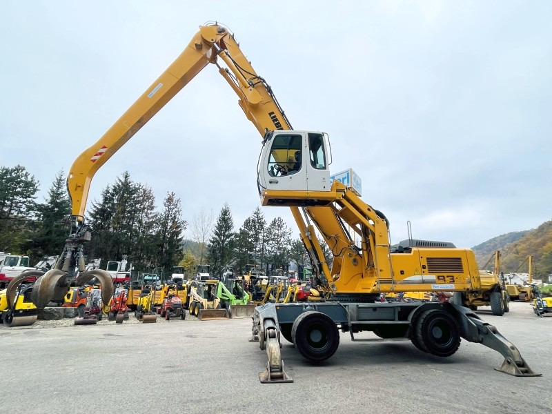 Waste/ Industry handler Liebherr A934C (3878): picture 9