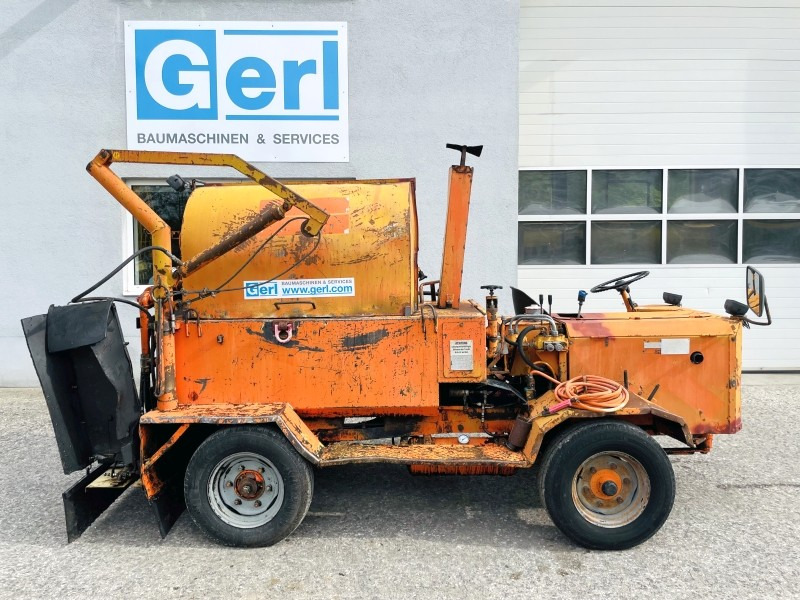 Strassmayr S-12-1000-G-HHY (3859) - Asphalt distributor: picture 2 Strassmayr S-12-1000-G-HHY (3859) - Asphalt distributor: picture 2