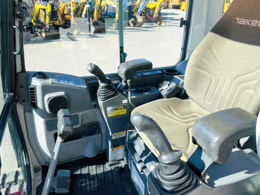 Takeuchi TB235 (3968) - Mini excavator: picture 5 Takeuchi TB235 (3968) - Mini excavator: picture 5