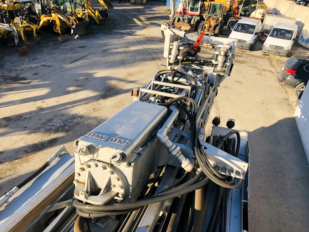 Verschiedenes ÖAF Gräf-Stift AP 1000 (2840) - Drilling rig: picture 3 Verschiedenes ÖAF Gräf-Stift AP 1000 (2840) - Drilling rig: picture 3