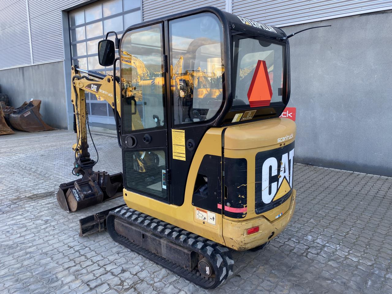 Caterpillar 301.8C - Mini excavator: picture 2 Caterpillar 301.8C - Mini excavator: picture 2