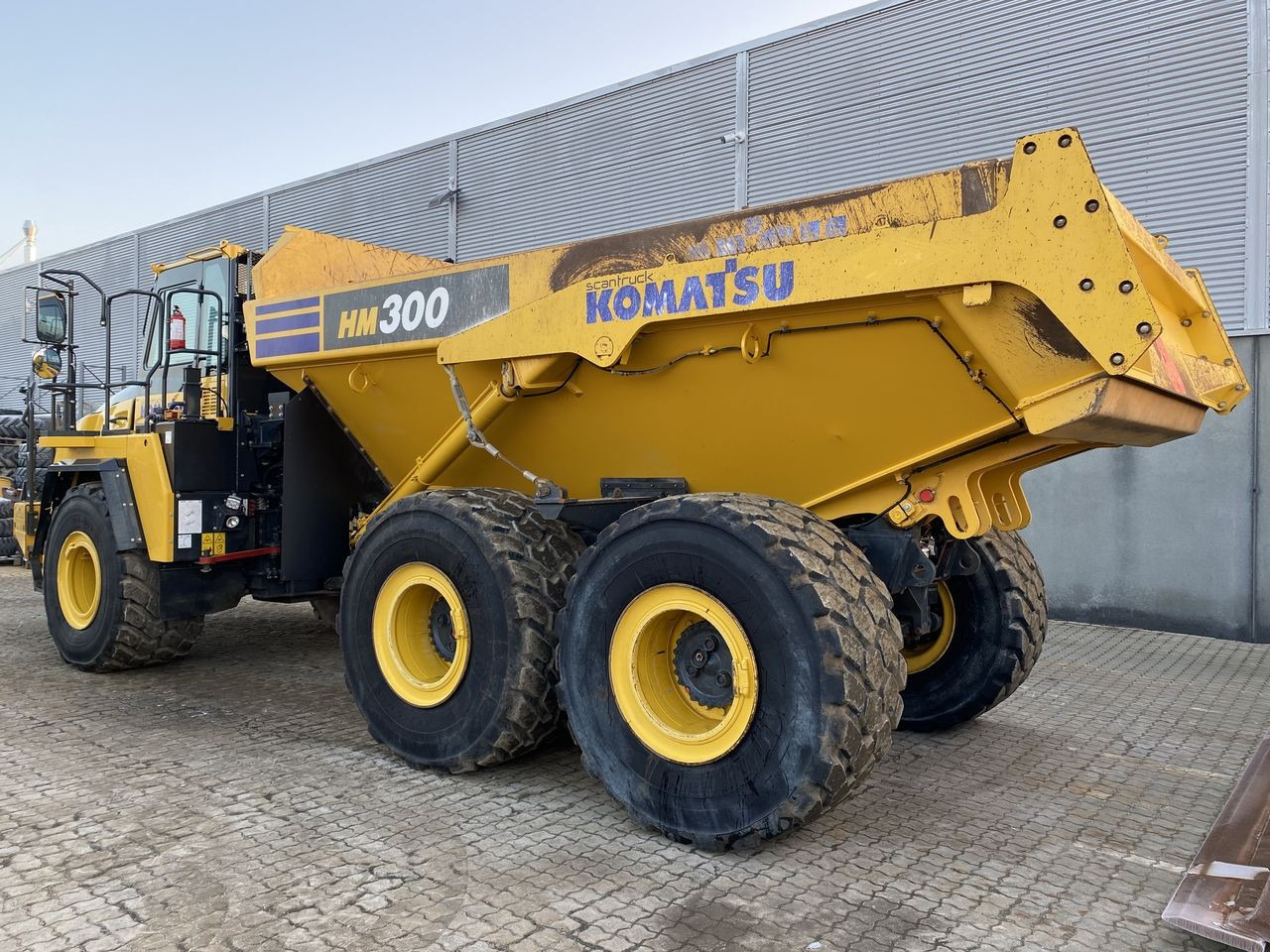 Komatsu HM300-5EO - Articulated dumper: picture 2 Komatsu HM300-5EO - Articulated dumper: picture 2