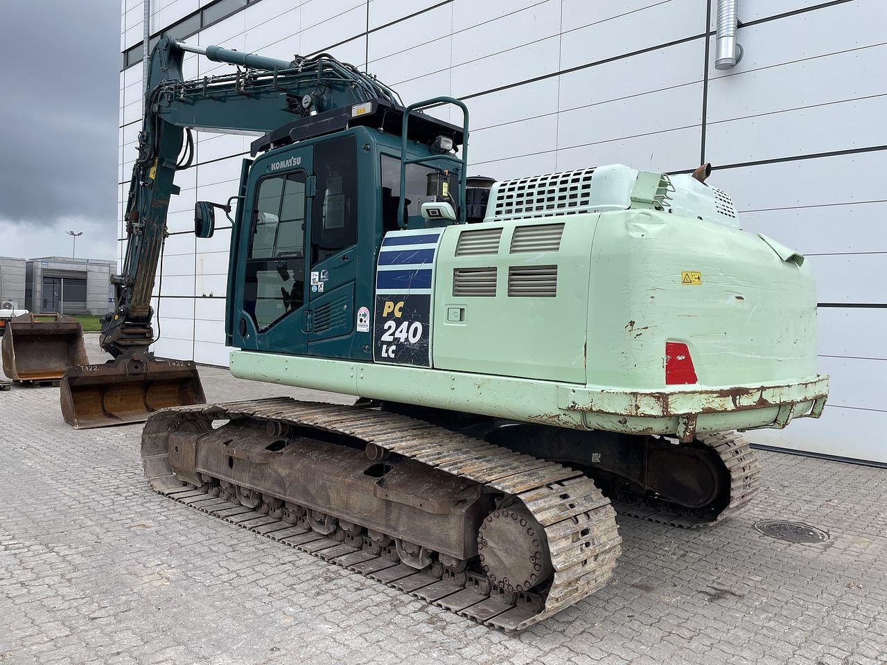 Komatsu PC240LCD-11 - Crawler excavator: picture 2 Komatsu PC240LCD-11 - Crawler excavator: picture 2