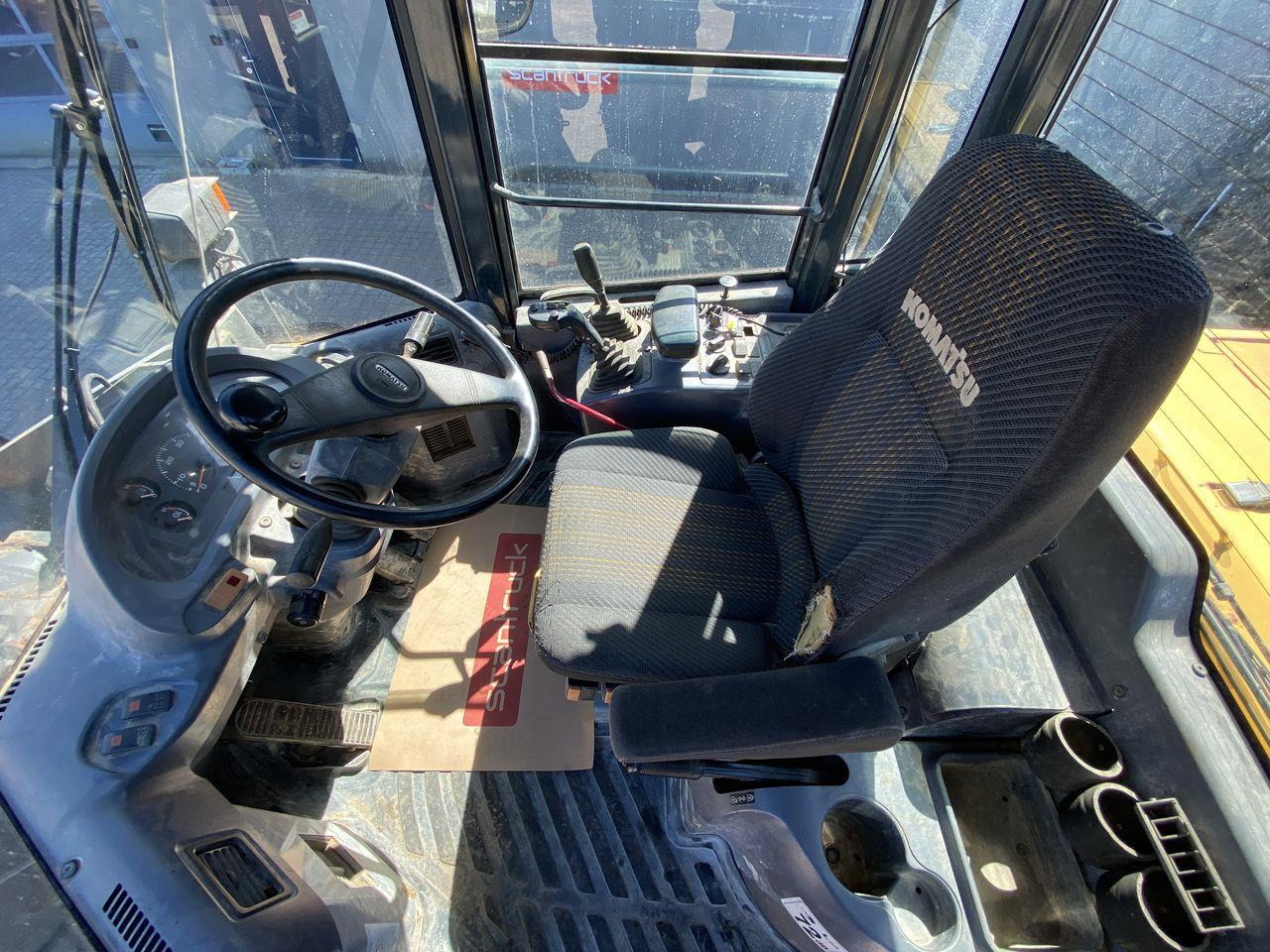 Komatsu WA250PZ-5 - Wheel loader: picture 3 Komatsu WA250PZ-5 - Wheel loader: picture 3