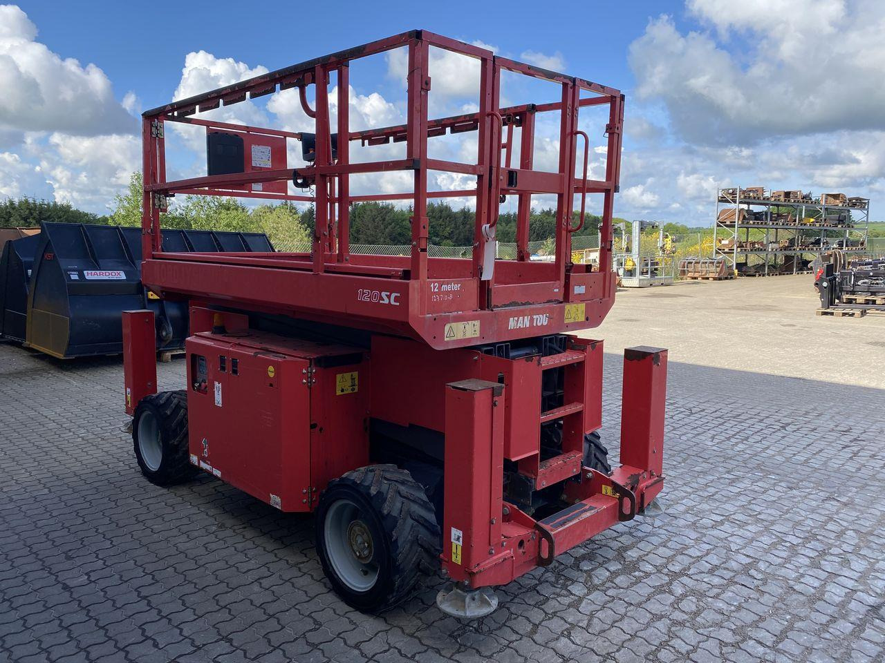 Manitou 120SC - Scissor lift: picture 5 Manitou 120SC - Scissor lift: picture 5