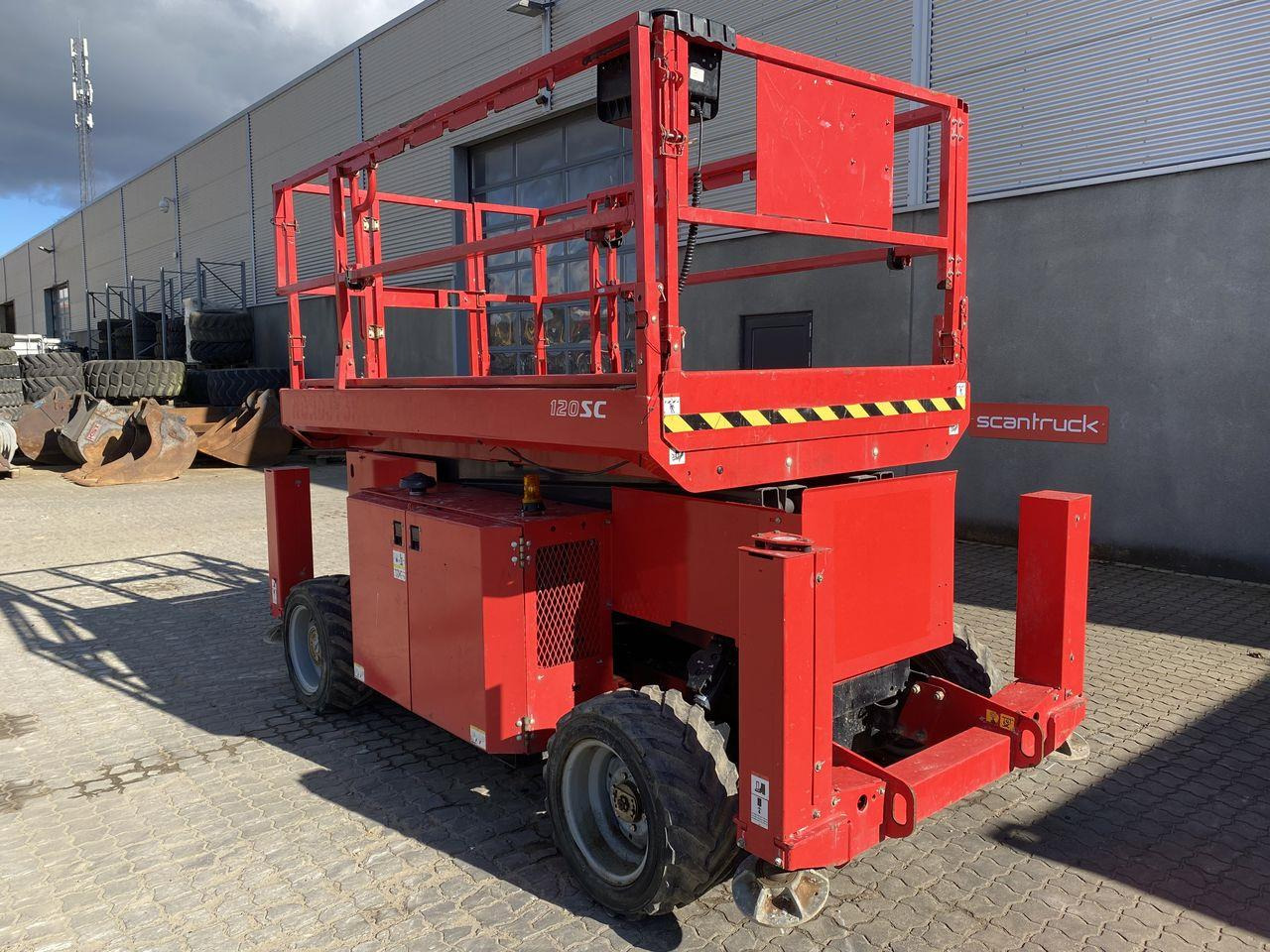 Manitou 120SC - Scissor lift: picture 2 Manitou 120SC - Scissor lift: picture 2